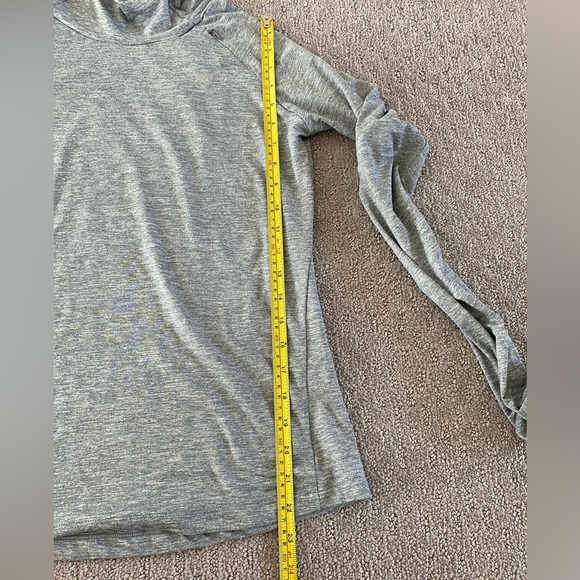 Women's Nike Dri-Fit Element Hoodie in Gray - Picture 10 of 11